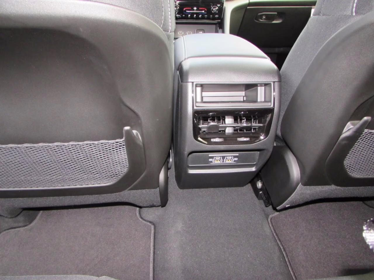 2025 Bright White Jeep Grand Cherokee 4X4 SUV