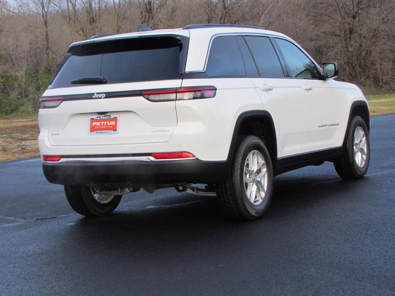 2025 Bright White Jeep Grand Cherokee 4X4 SUV