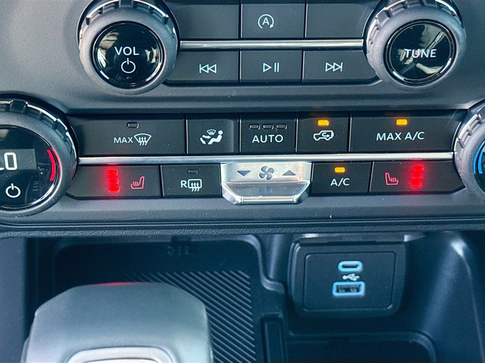 2025 Ruby Red Metallic Tinted Clearcoat Ford Bronco Big Bend 4X4 SUV