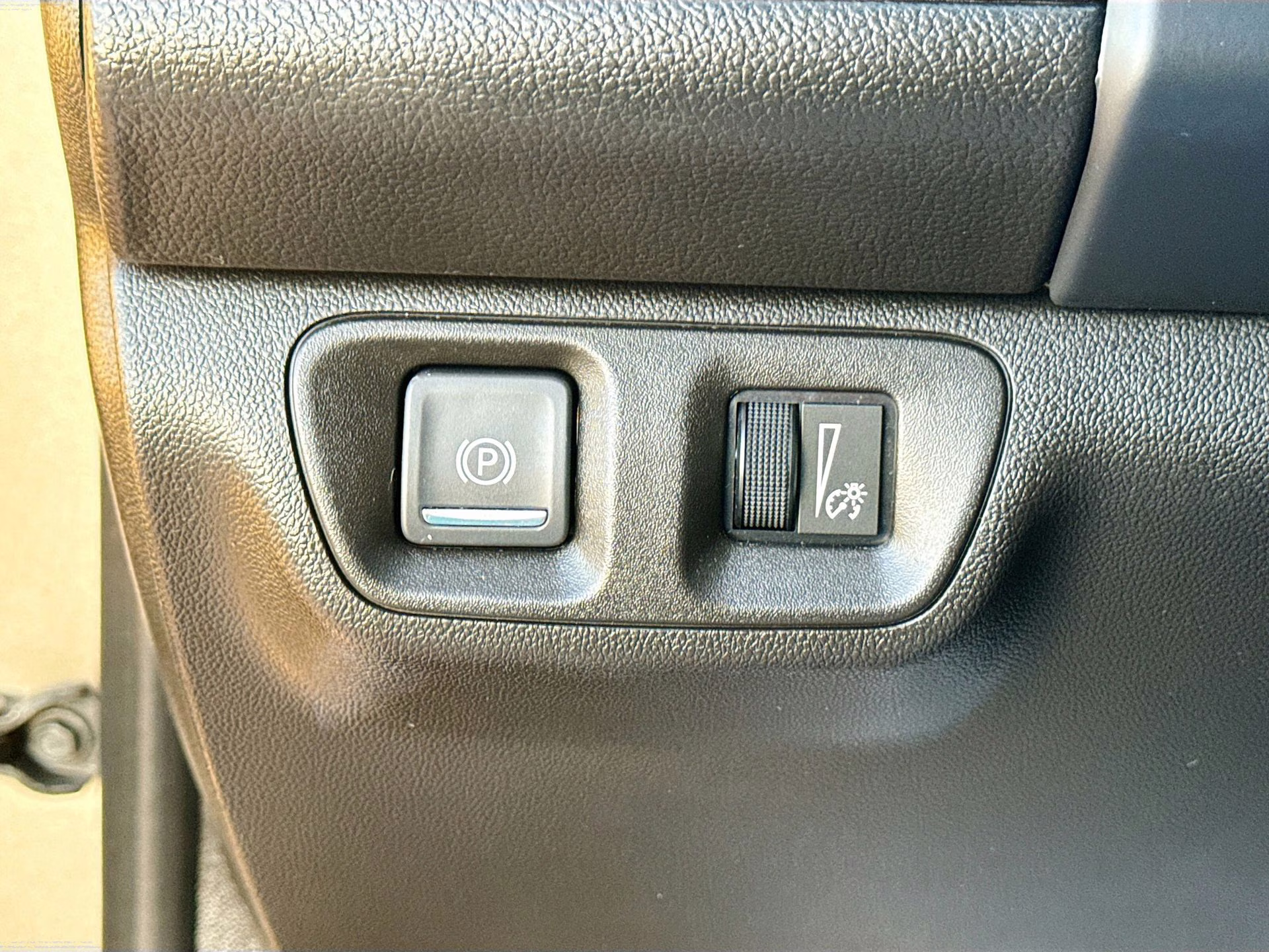 2023 Light Stone Metallic GMC Acadia SLT AWD SUV