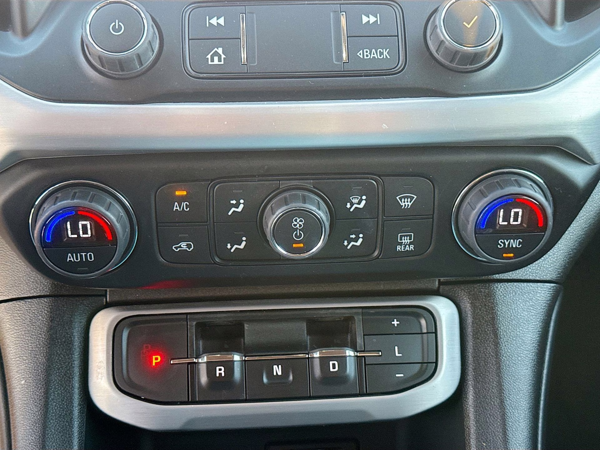 2023 Light Stone Metallic GMC Acadia SLT AWD SUV