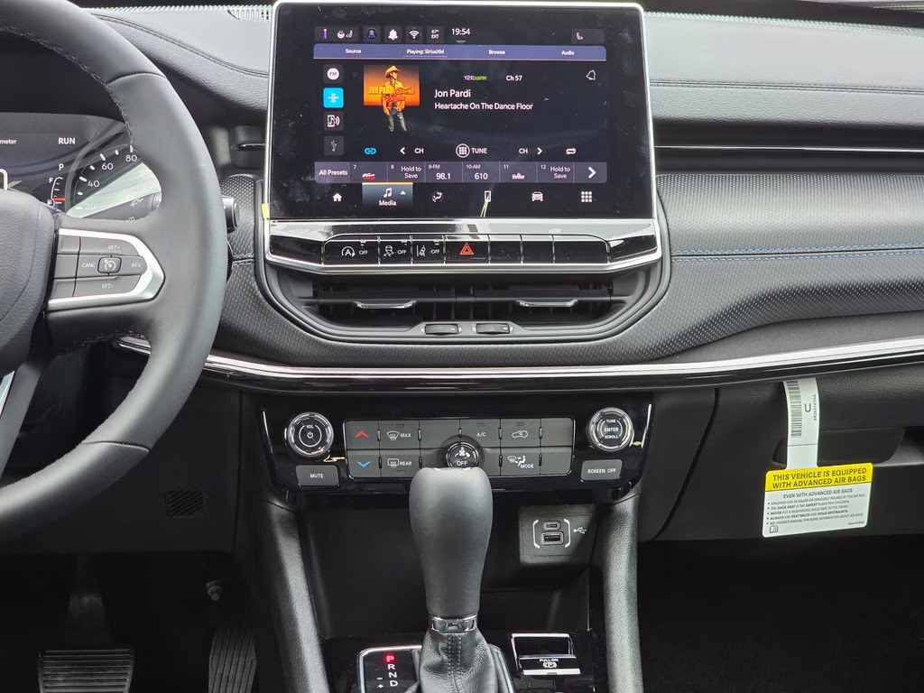 2026 Bright White Clearcoat Jeep Compass Latitude 4X4 SUV