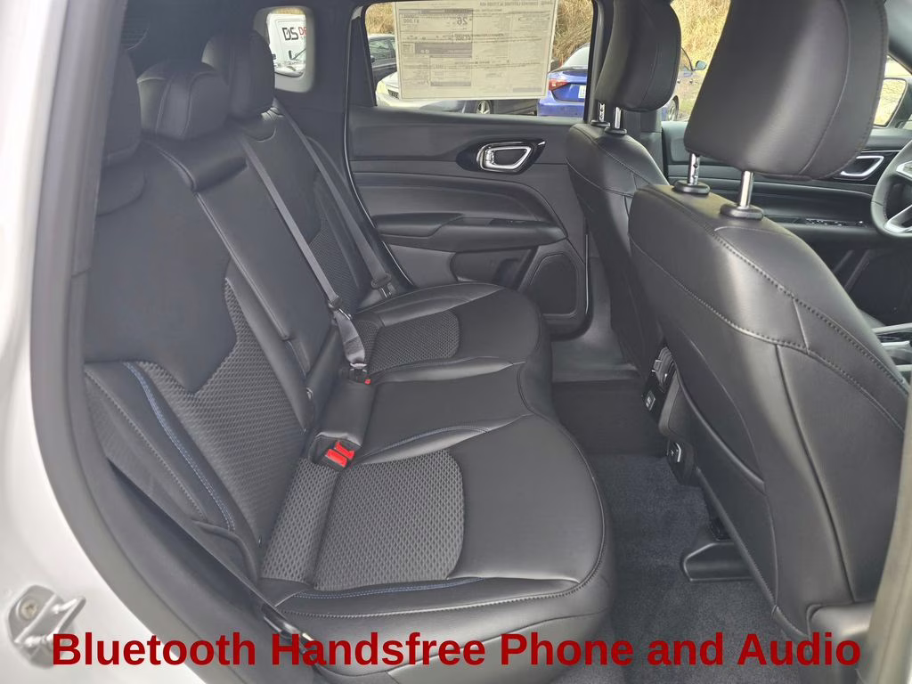 2026 Bright White Clearcoat Jeep Compass Latitude 4X4 SUV