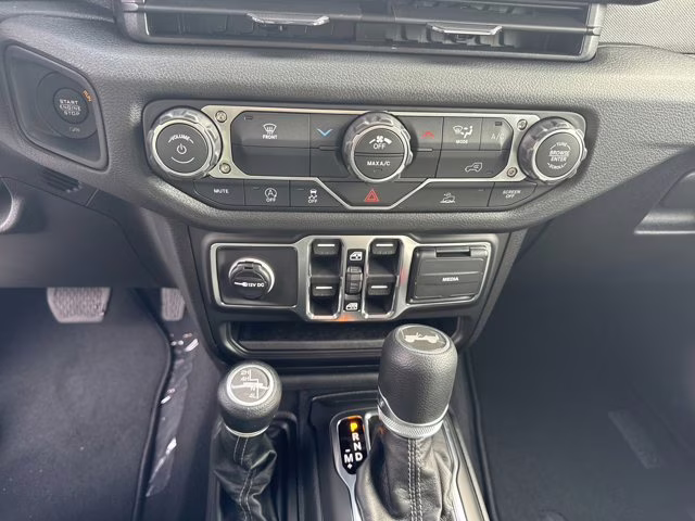 2026 Bright White Clearcoat Jeep Wrangler Sport 4X4 Convertible