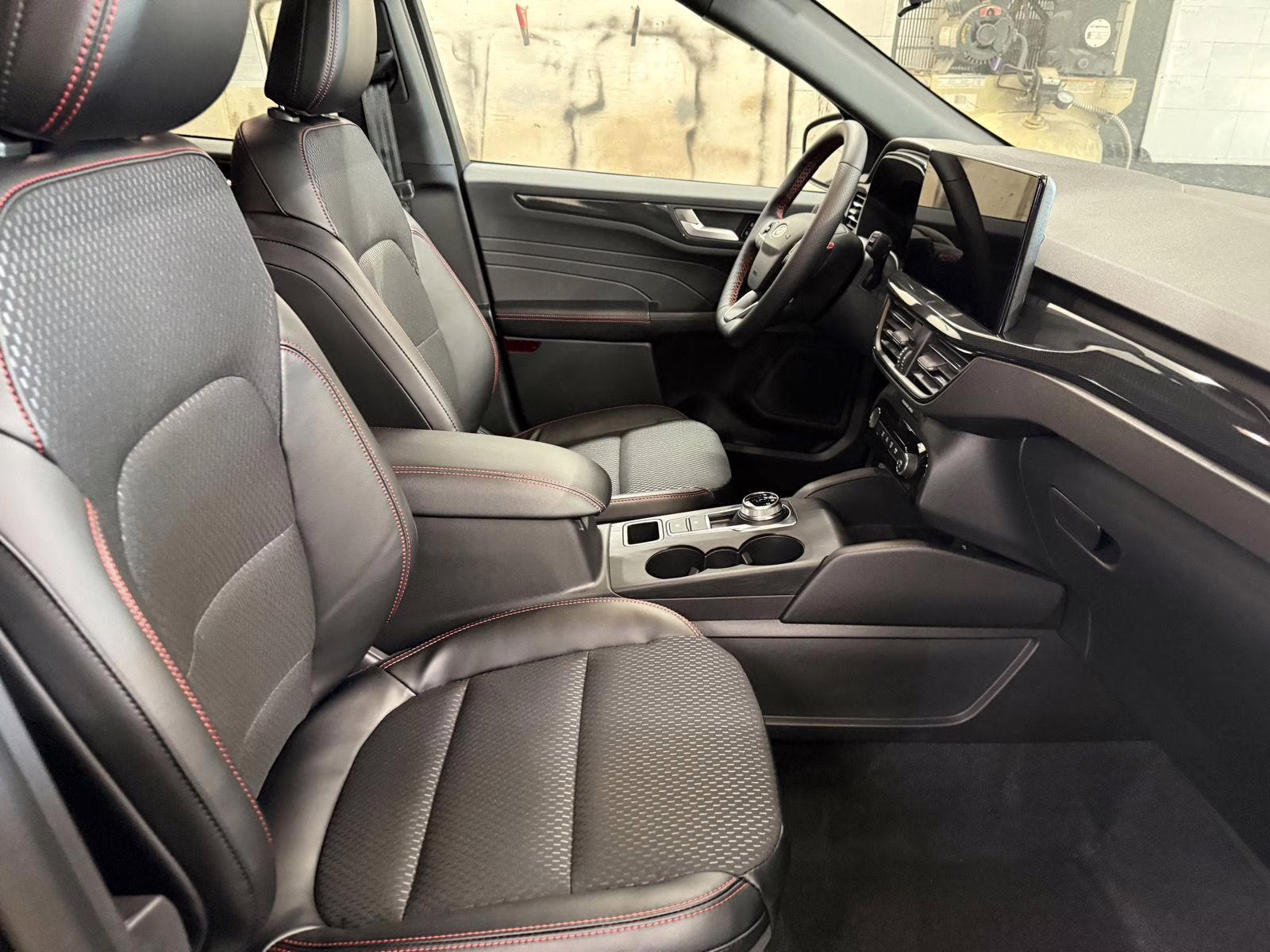 2026 Agate Black Metallic Ford Escape ST-Line AWD SUV