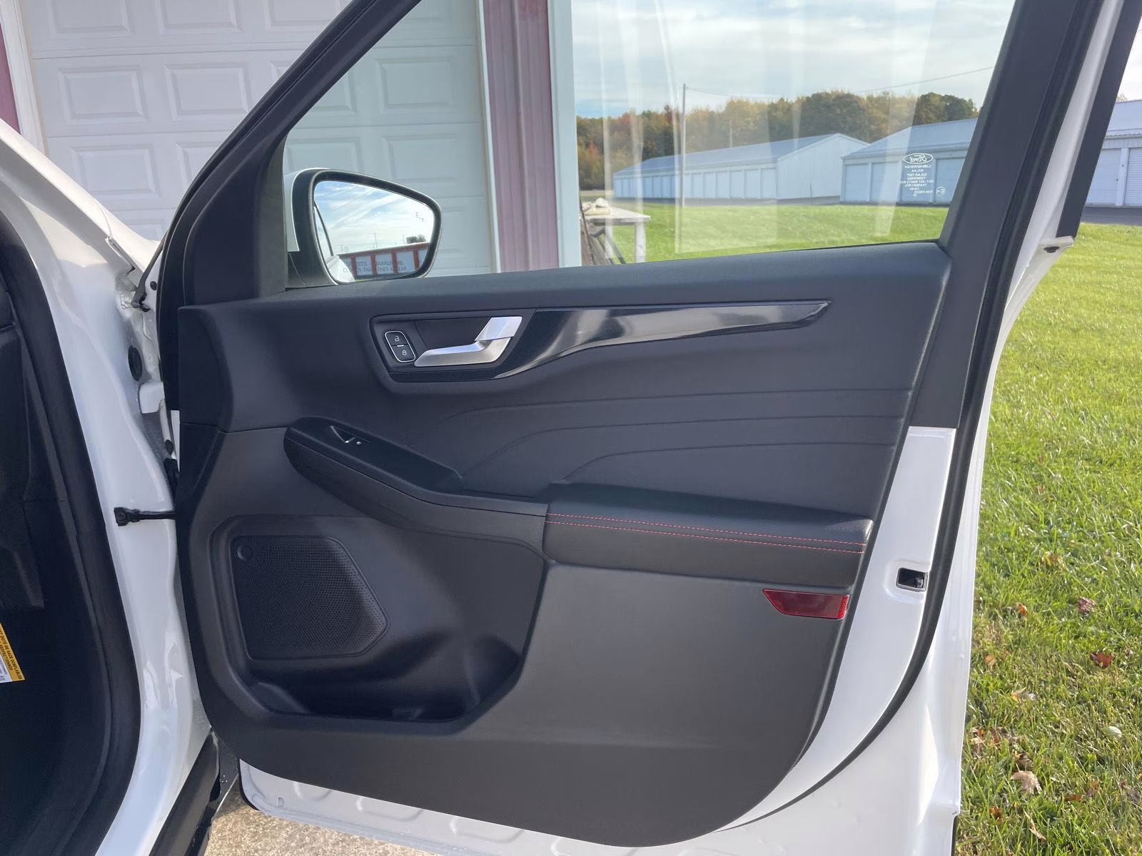 2026 Star White Metallic Tri-Coat Ford Escape ST-Line Select AWD SUV