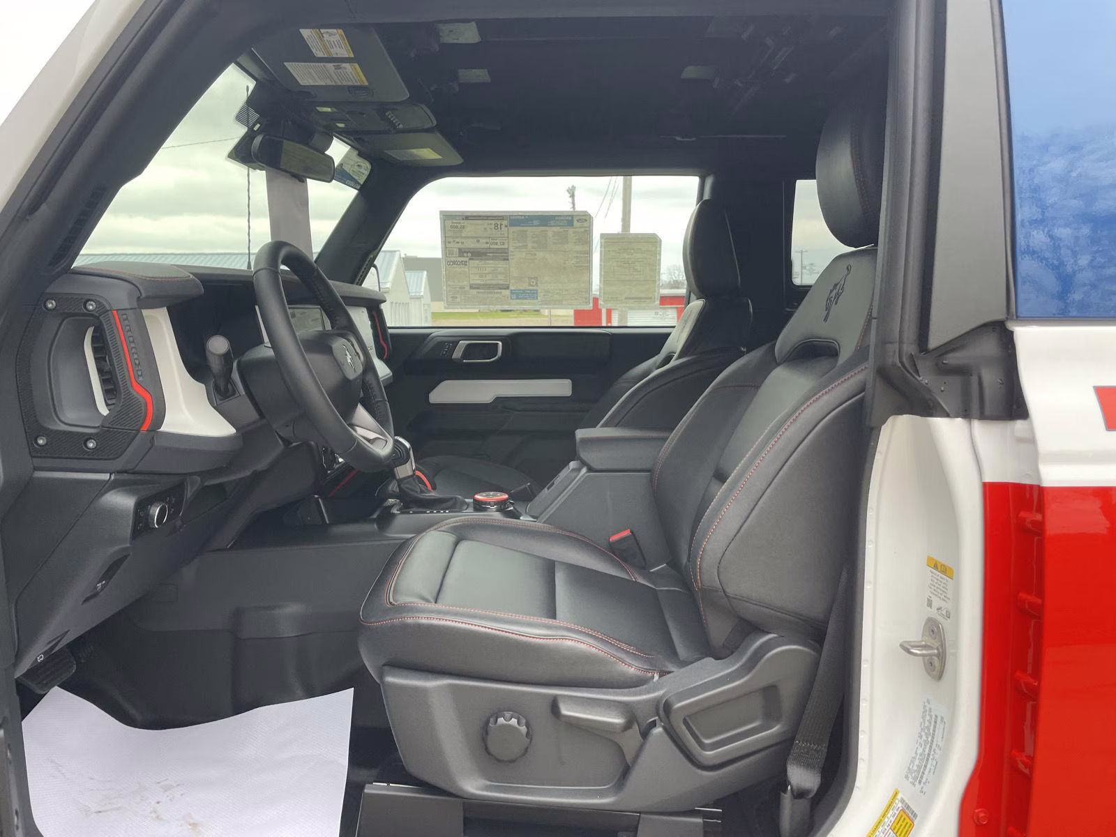 2025 Oxford White Ford Bronco Stroppe Edition 4X4 SUV