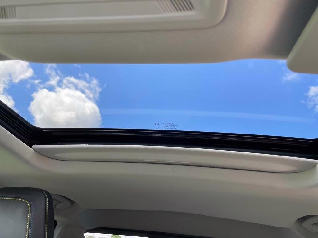 2025 Oxford White Ford Maverick Lobo AWD Truck