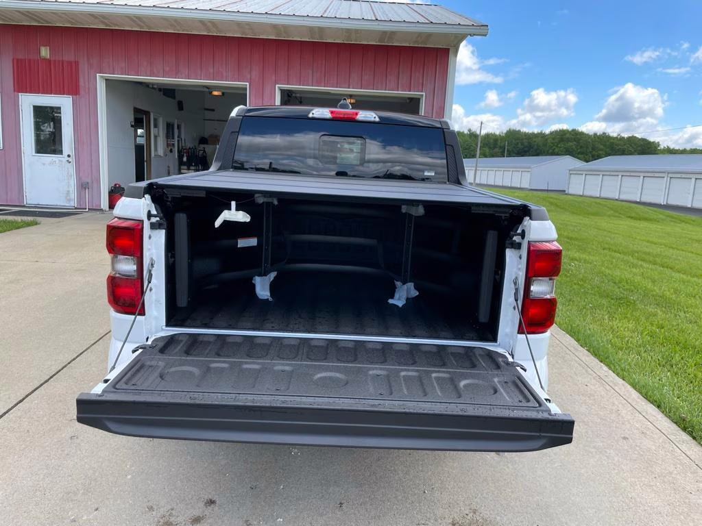 2025 Oxford White Ford Maverick Lobo AWD Truck