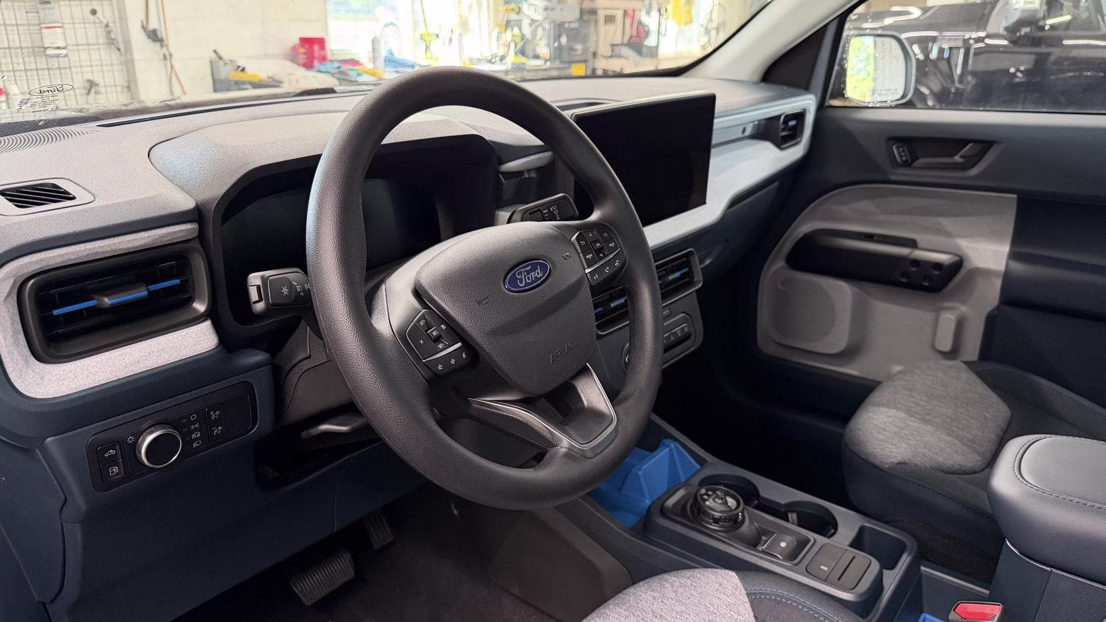 2025 Shadow Black Ford Maverick XLT FWD Truck