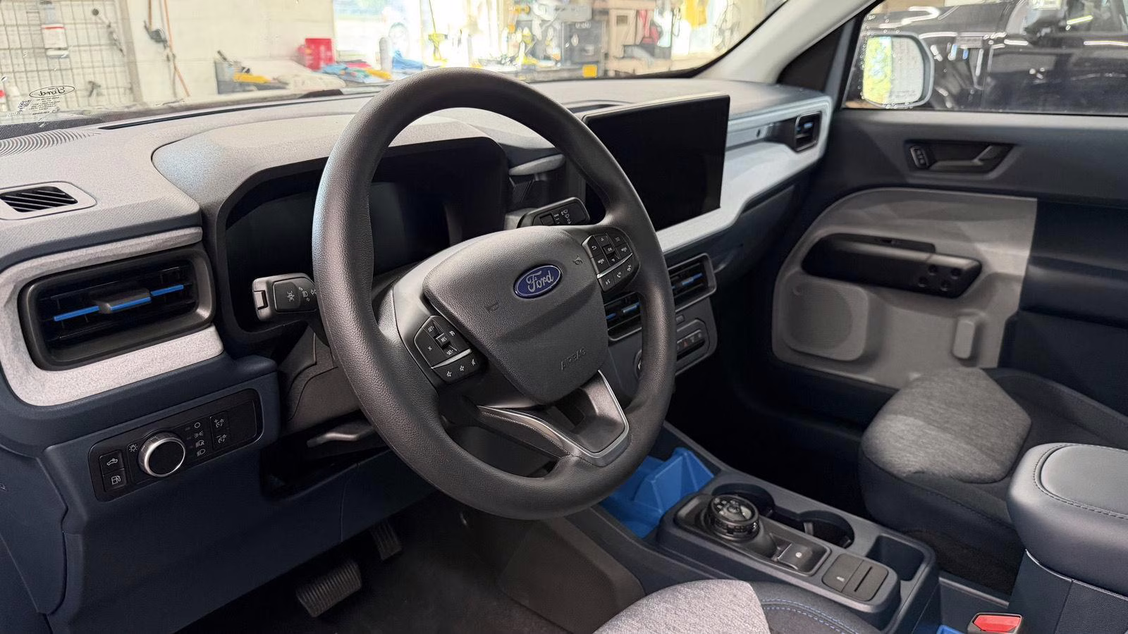 2025 Shadow Black Ford Maverick XLT FWD Truck