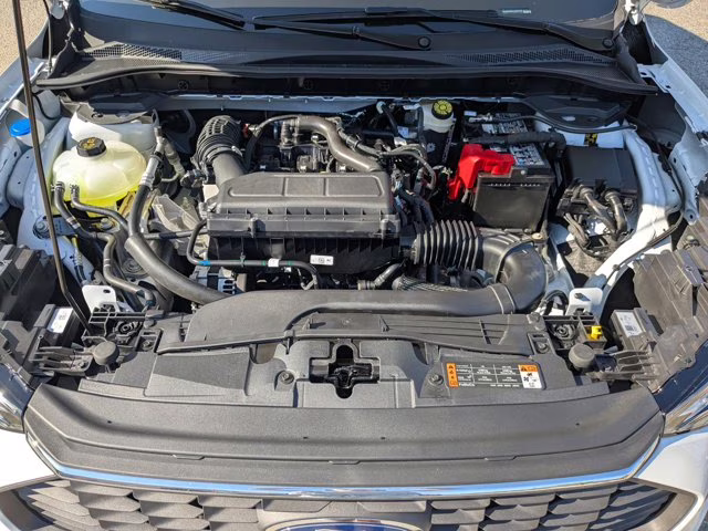 2026 Oxford White Ford Escape Active FWD SUV