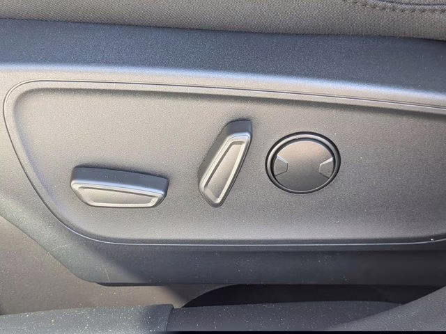 2026 Oxford White Ford Escape Active FWD SUV