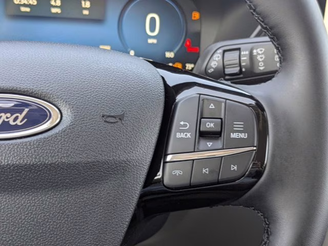 2026 Oxford White Ford Escape Active FWD SUV