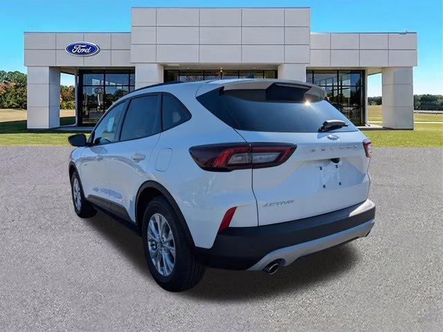 2026 Oxford White Ford Escape Active FWD SUV