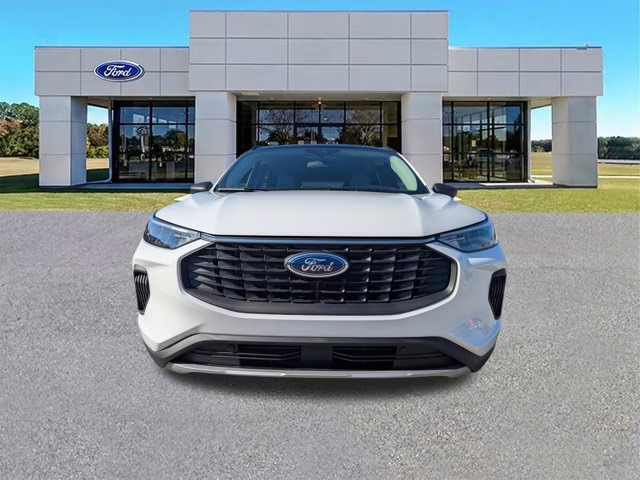 2026 Oxford White Ford Escape Active FWD SUV