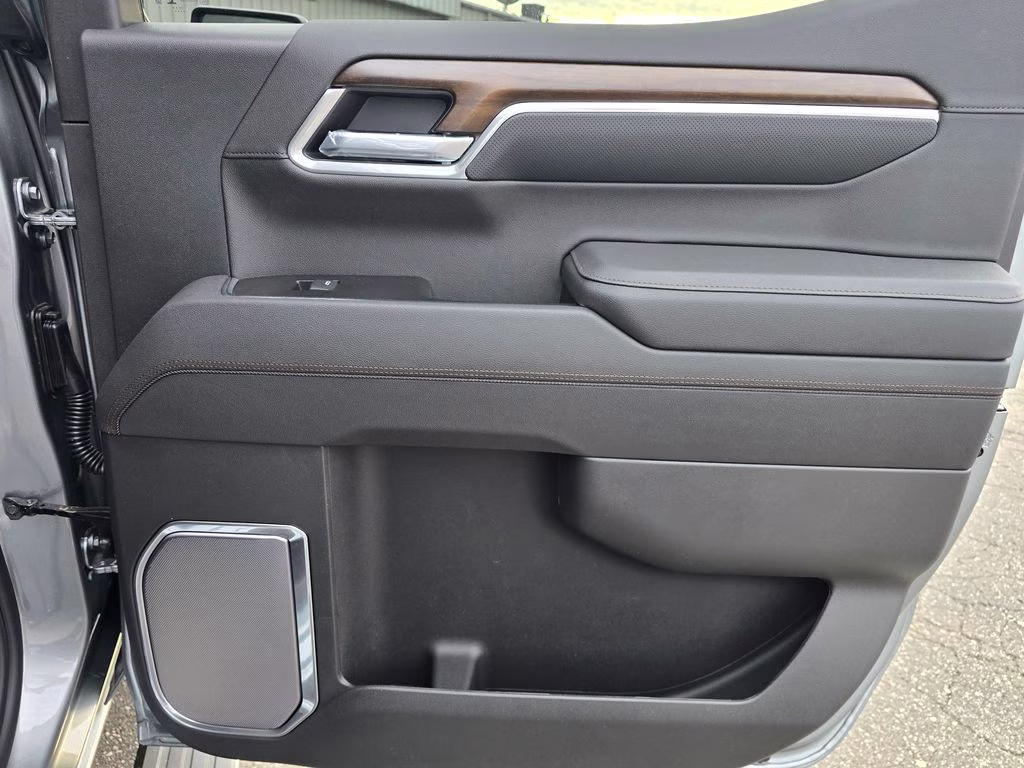 2026 Sterling Gray Metallic Chevrolet Silverado 1500 High Country 4X4 Truck