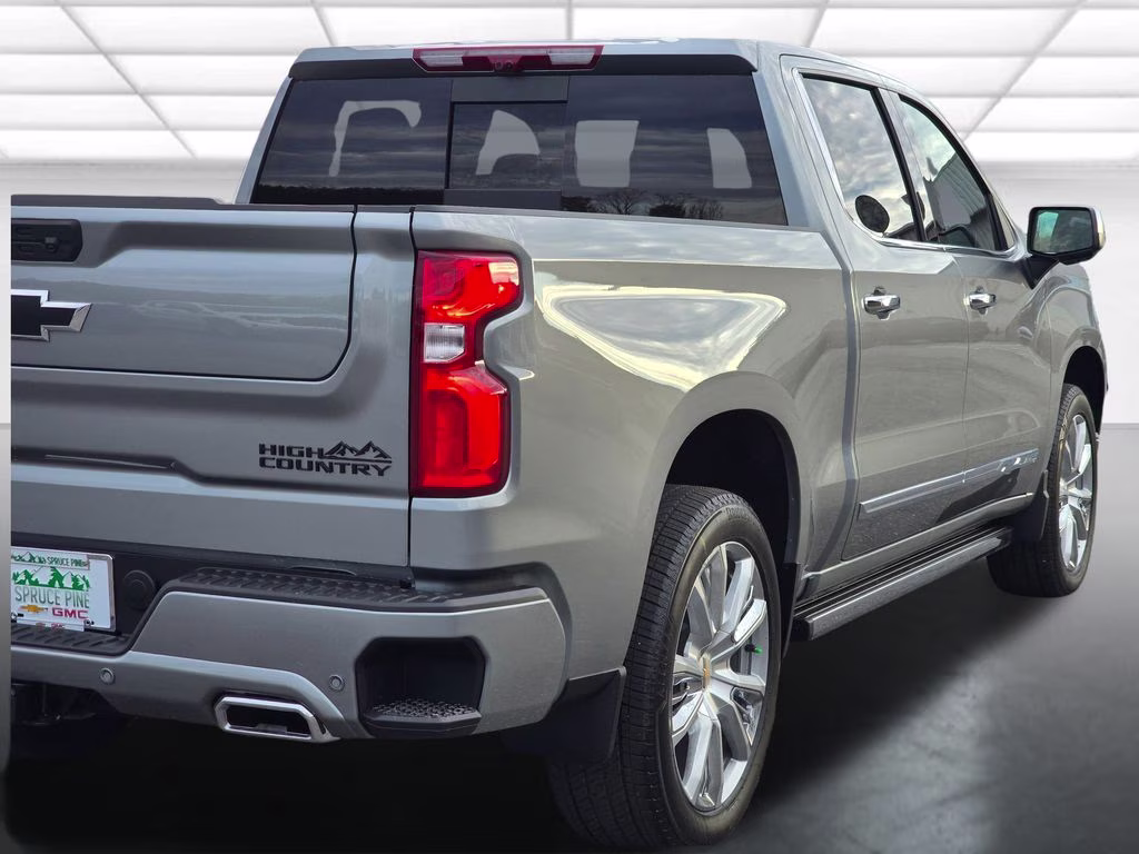 2026 Sterling Gray Metallic Chevrolet Silverado 1500 High Country 4X4 Truck
