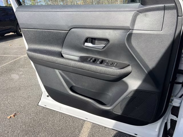 2026 Aspen White/Super Black Nissan Kicks SV FWD SUV