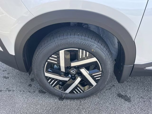 2026 Aspen White/Super Black Nissan Kicks SV FWD SUV