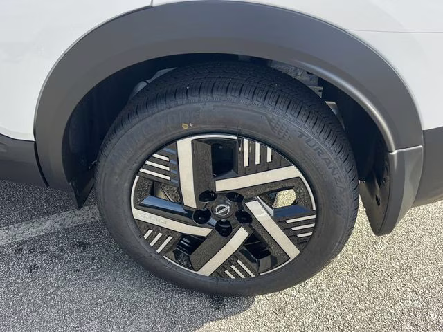 2026 Aspen White/Super Black Nissan Kicks SV FWD SUV