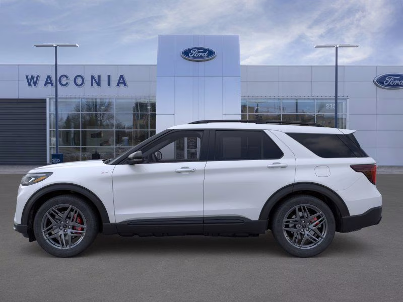2026 Space White Metallic Ford Explorer ST-Line 4X4 SUV