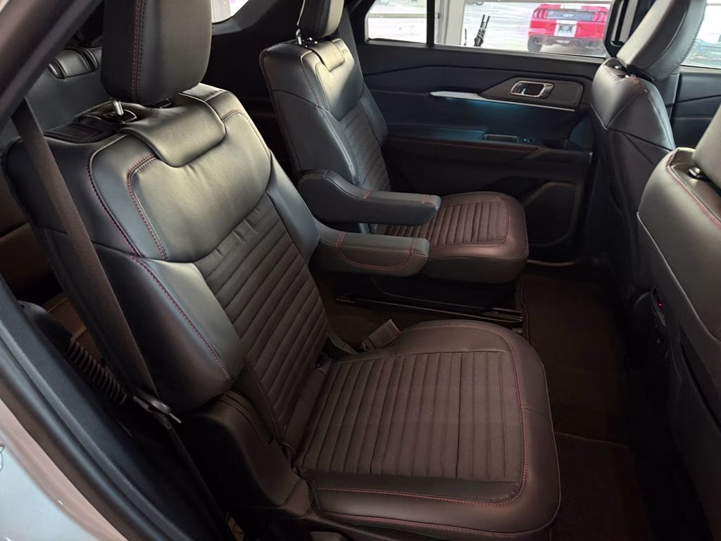 2026 Space White Metallic Ford Explorer ST-Line 4X4 SUV
