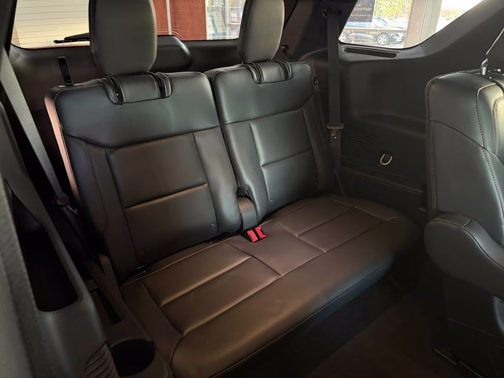 2026 Space White Metallic Ford Explorer ST-Line 4X4 SUV