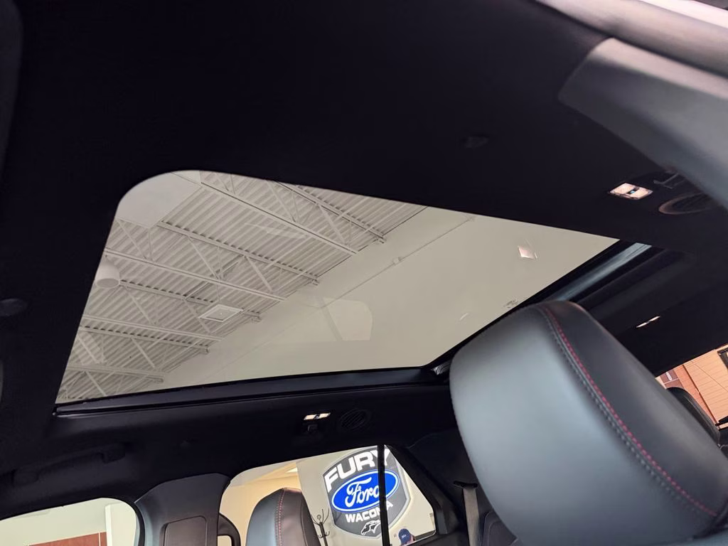 2026 Space White Metallic Ford Explorer ST-Line 4X4 SUV