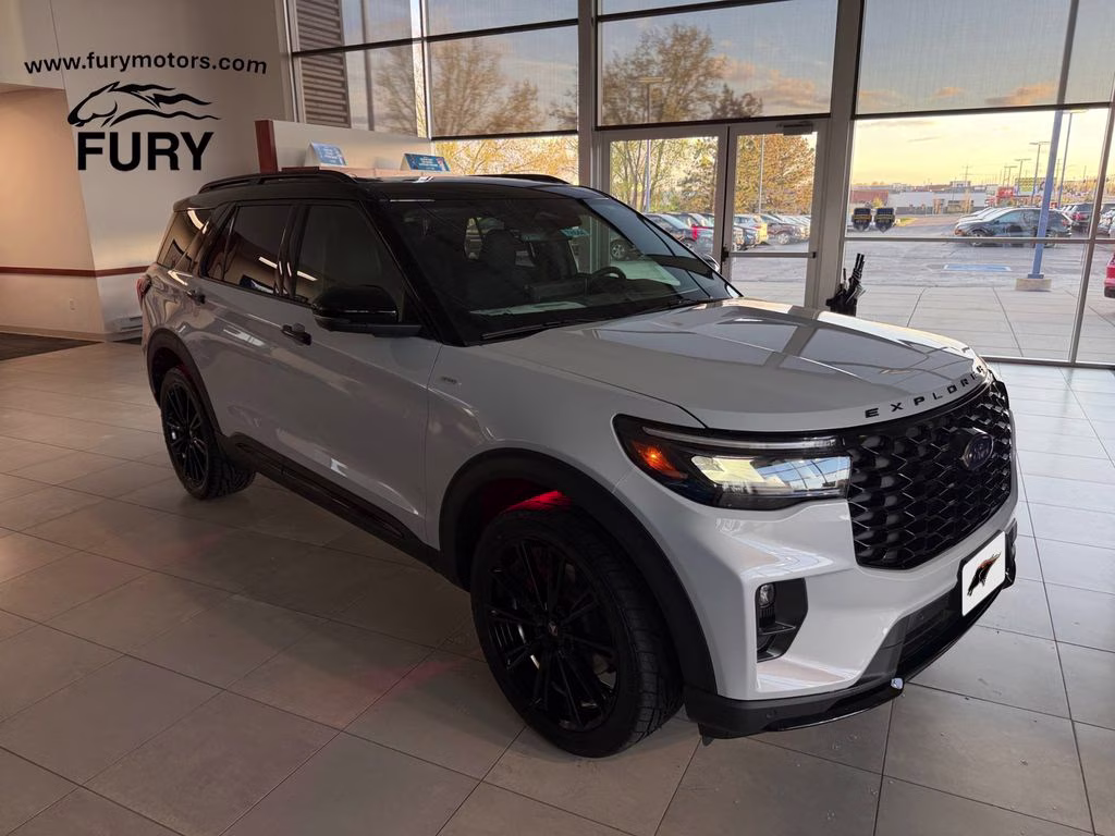 2026 Space White Metallic Ford Explorer ST-Line 4X4 SUV