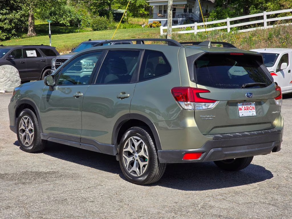 2021 Jasper Green Metallic Subaru Forester Premium AWD SUV