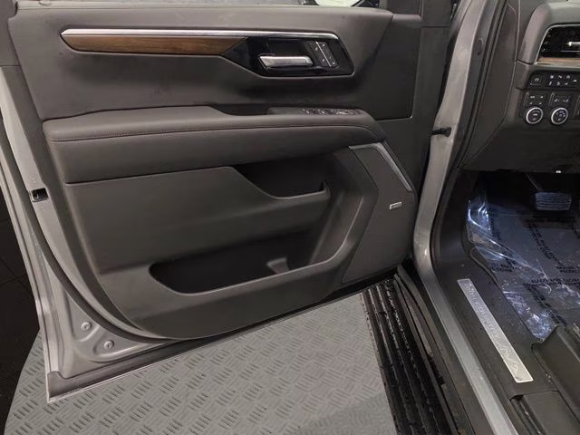 2026 Sterling Gray Metallic Chevrolet Suburban High Country 4X4 SUV