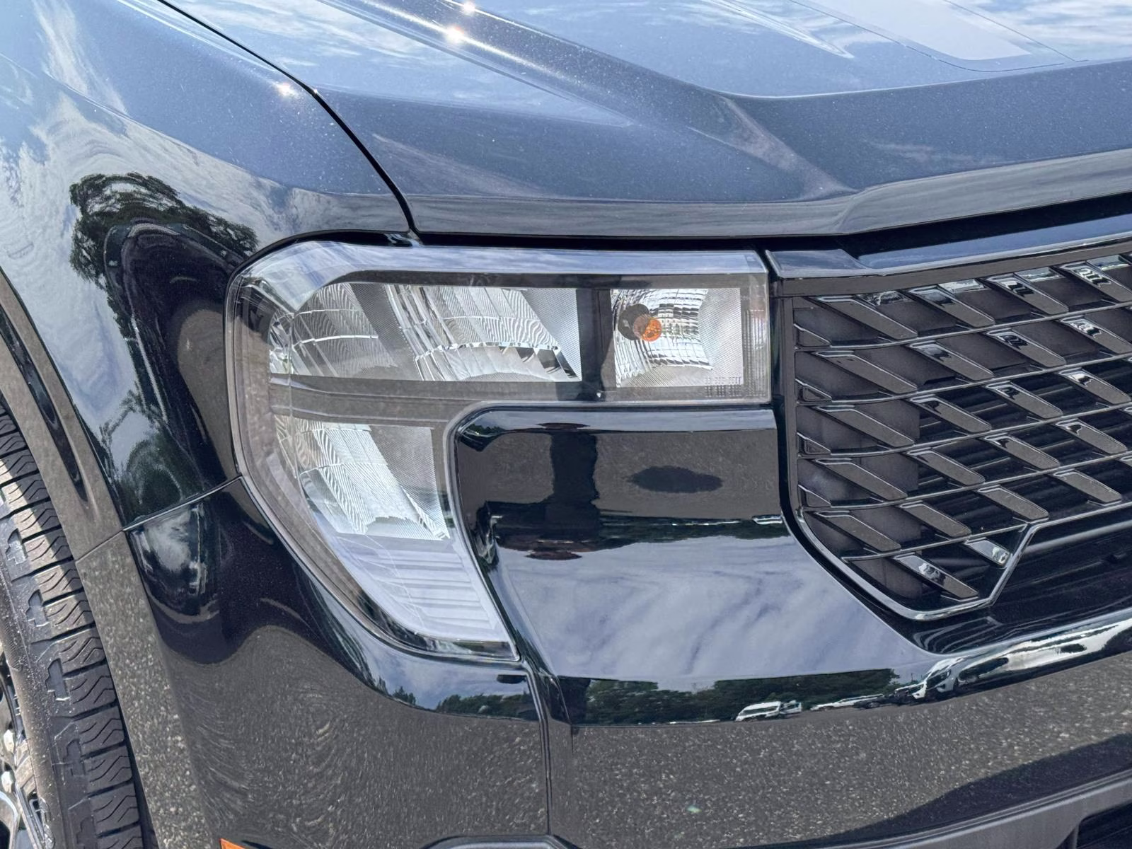 2026 Shadow Black Ford Maverick XLT AWD Truck