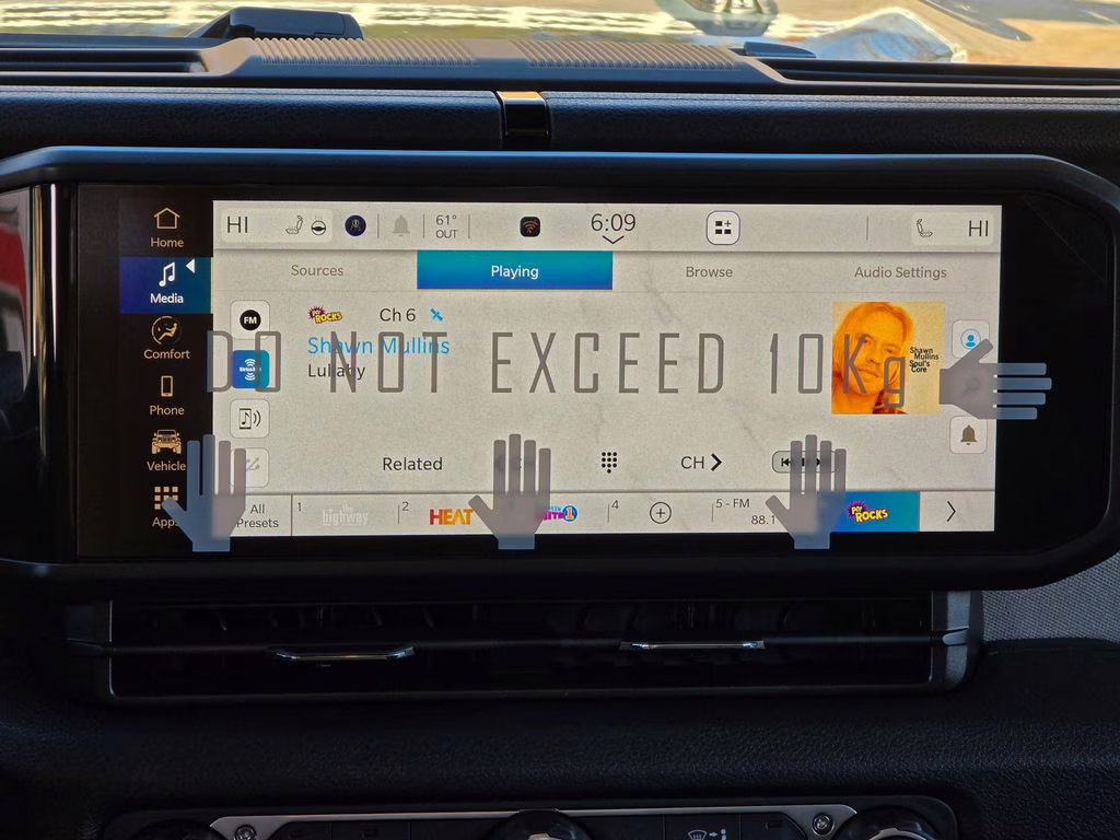 2026 Anvil Clearcoat Jeep Gladiator Sport S 4X4 Truck