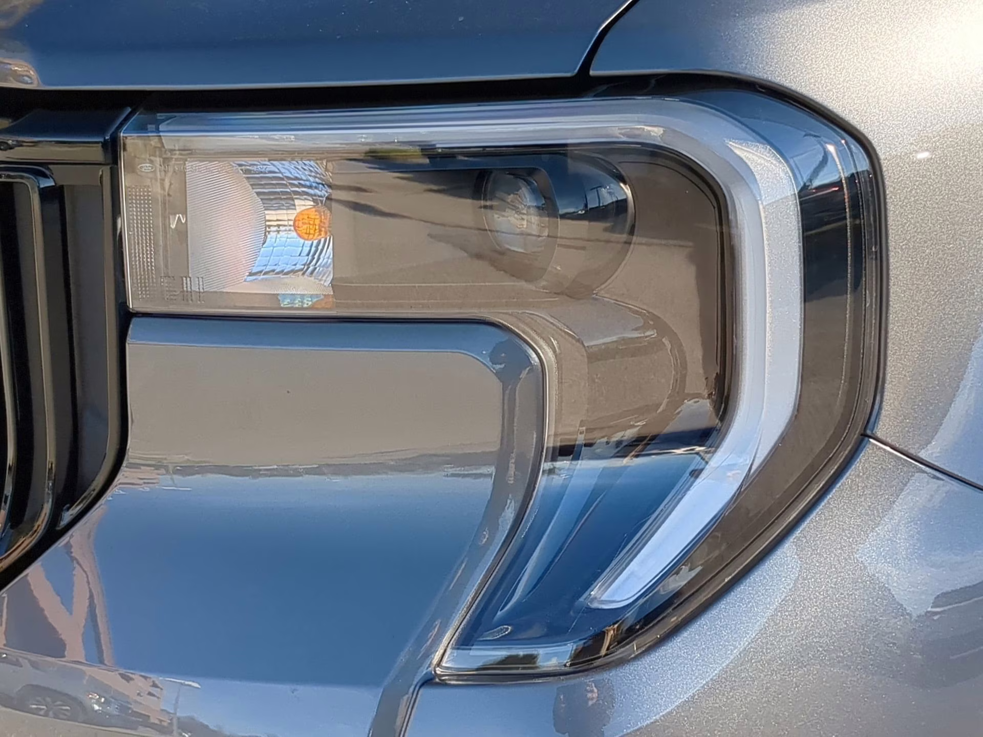 2026 Carbonized Gray Metallic Ford Maverick Lobo Standard Crew Cab Pickup AWD Truck