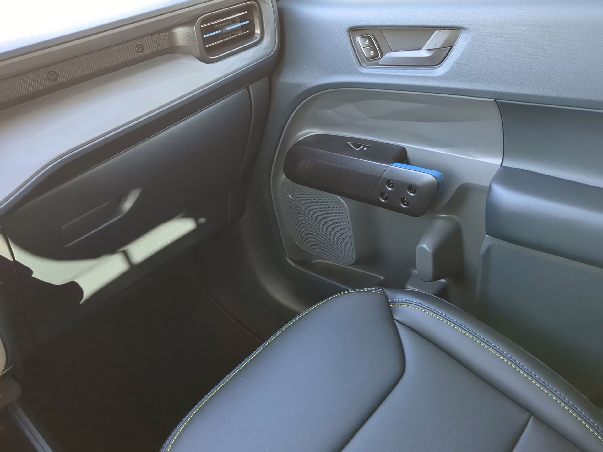 2026 Carbonized Gray Metallic Ford Maverick Lobo Standard Crew Cab Pickup AWD Truck