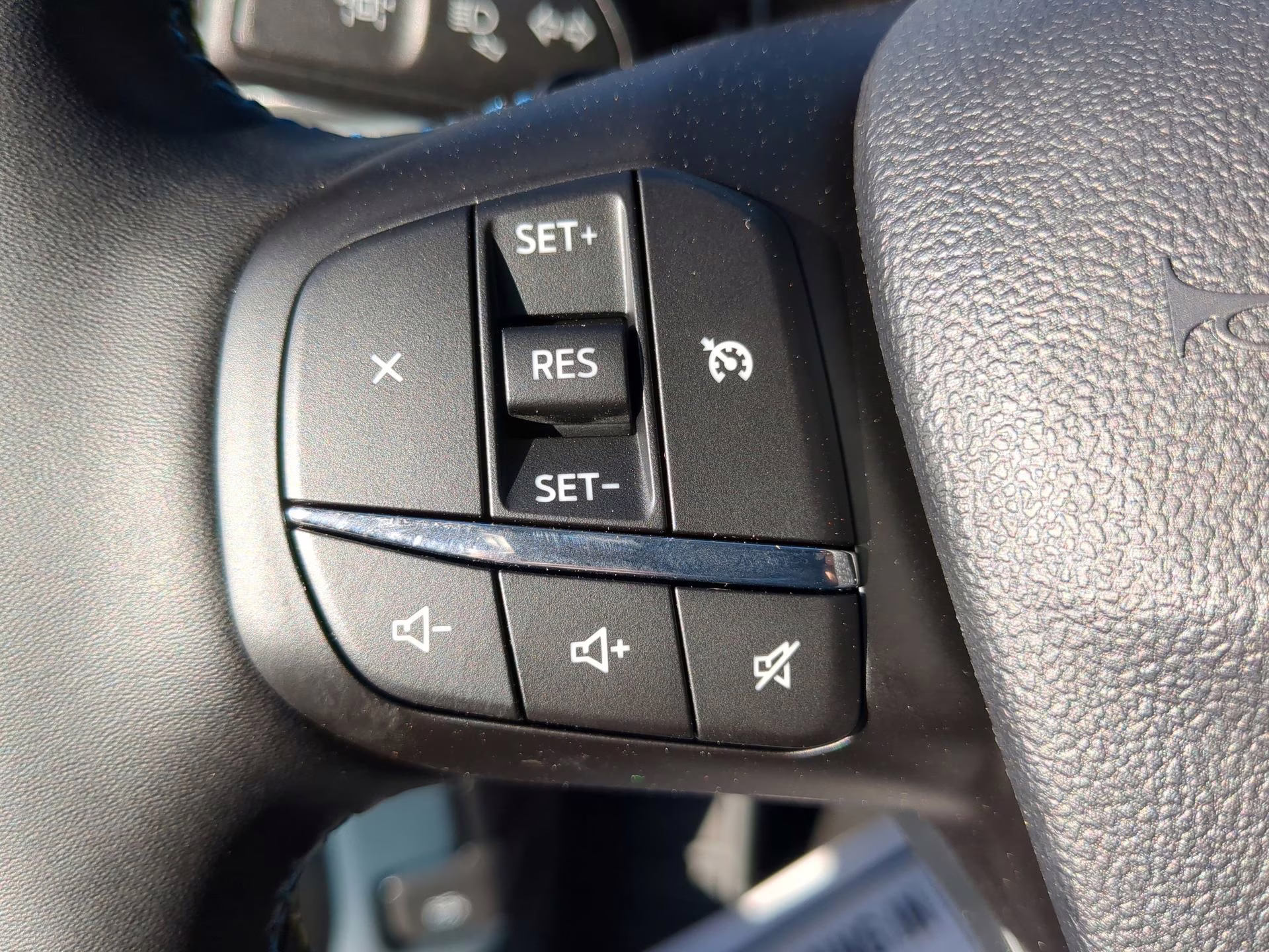 2026 Carbonized Gray Metallic Ford Maverick Lobo Standard Crew Cab Pickup AWD Truck