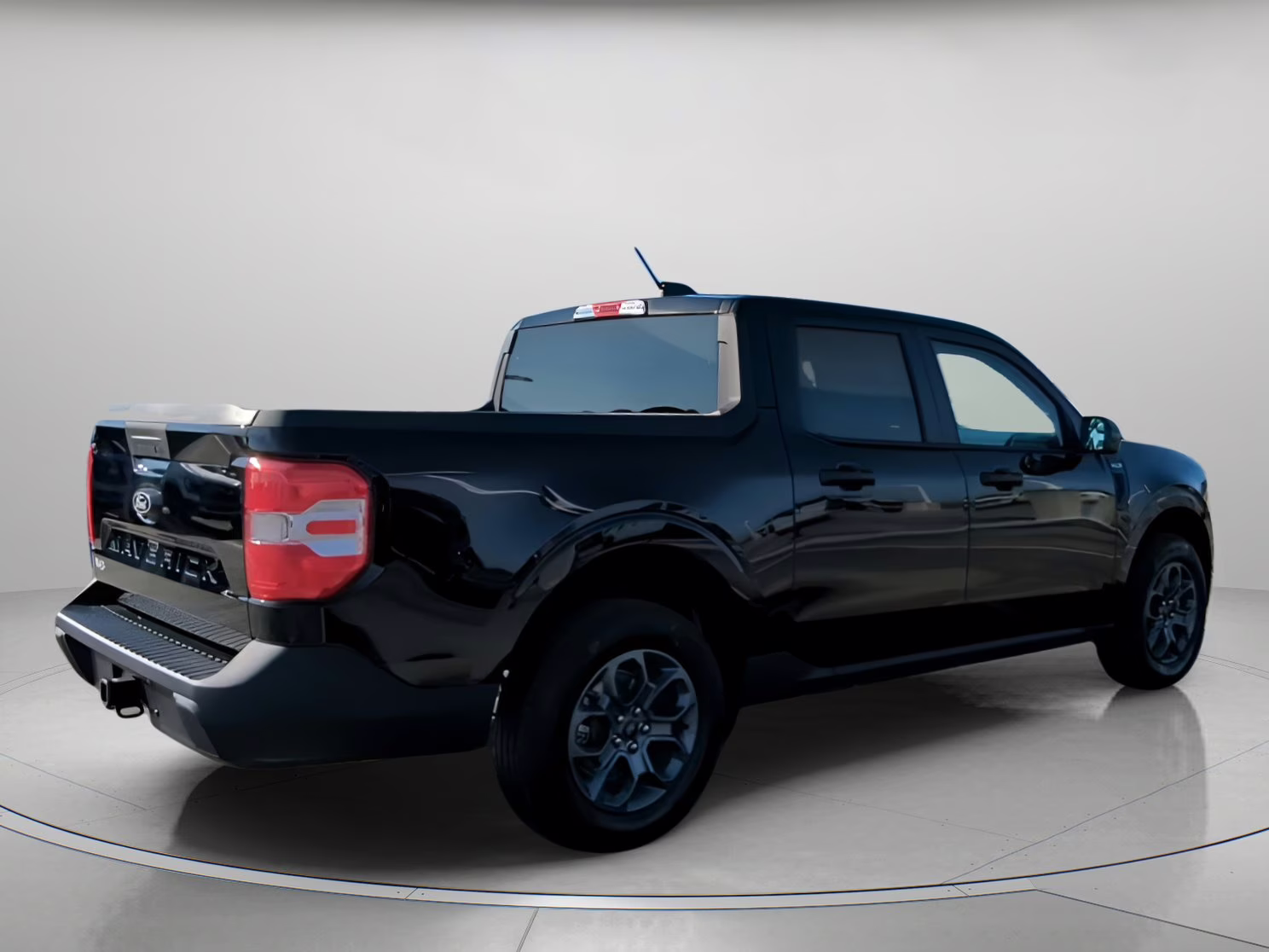 2026 Shadow Black Ford Maverick XLT Crew Cab Pickup FWD Truck