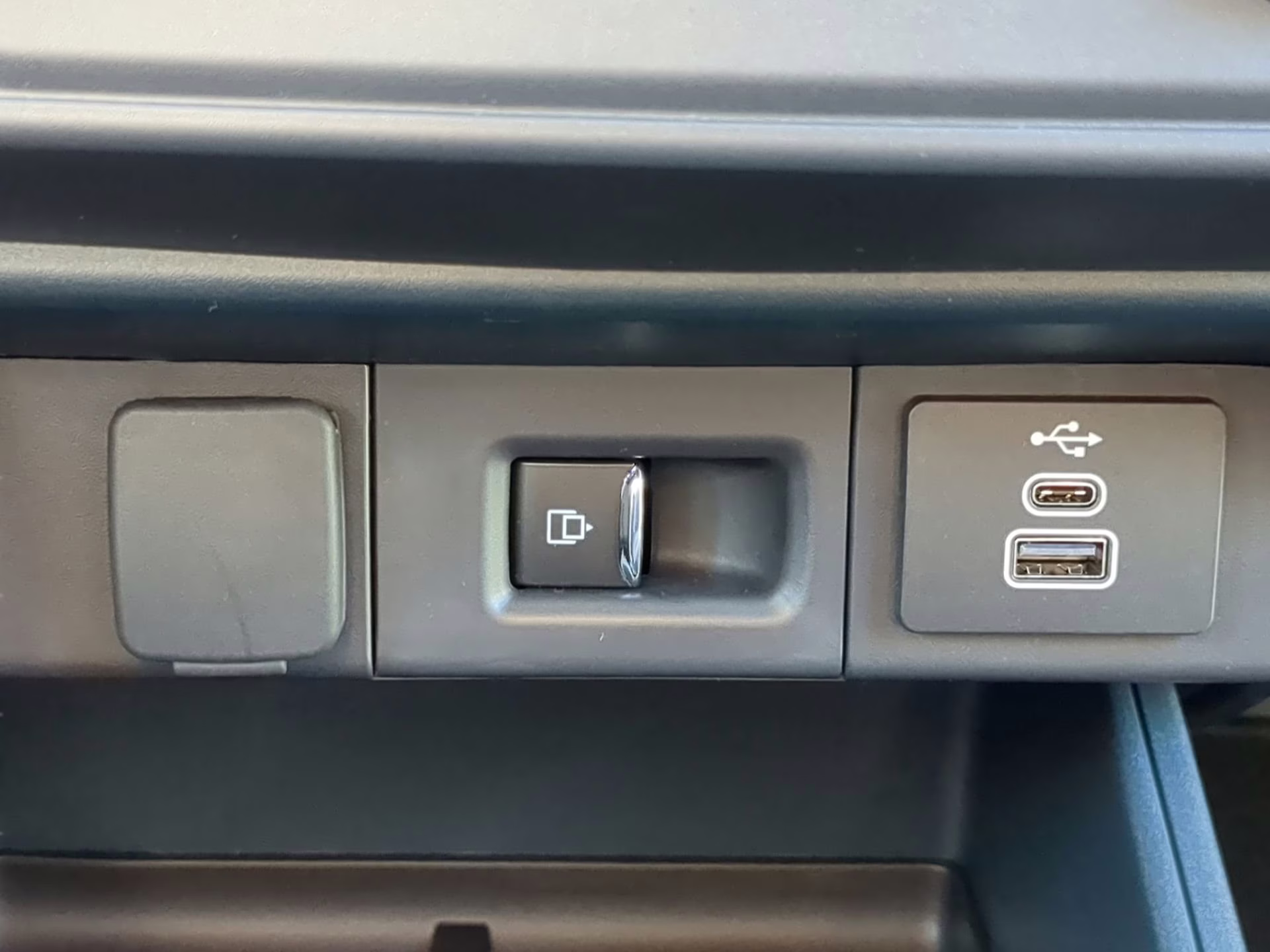 2026 Shadow Black Ford Maverick Tremor Crew Cab Pickup AWD Truck