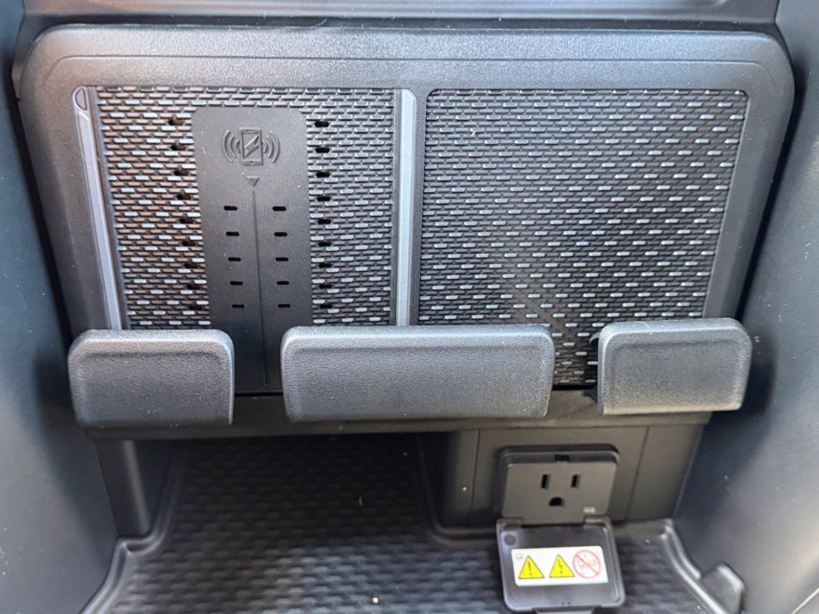 2026 Diamond Black Crystal Pearlcoat Ram 1500 Big Horn/Lone Star 4X4 Truck