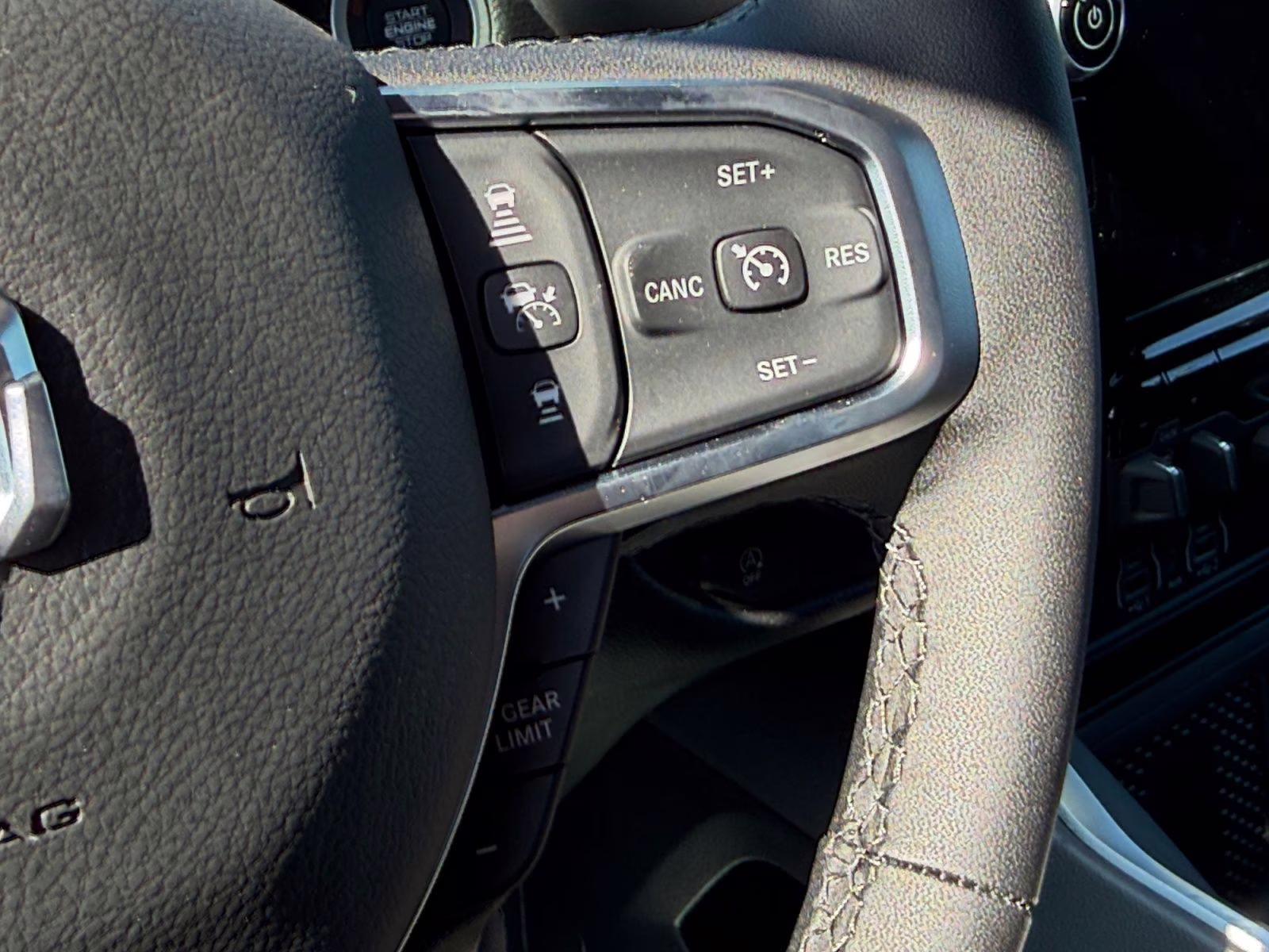 2026 Diamond Black Crystal Pearlcoat Ram 1500 Big Horn/Lone Star 4X4 Truck