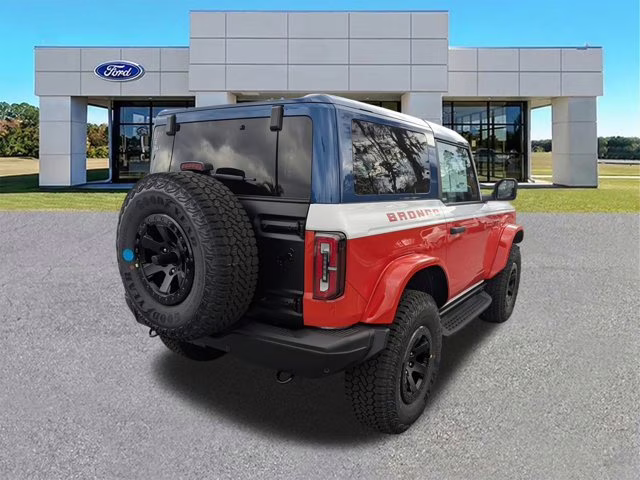 2025 Oxford White Ford Bronco Stroppe Edition 4X4 Convertible