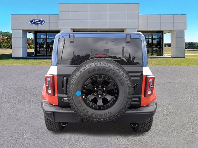 2025 Oxford White Ford Bronco Stroppe Edition 4X4 Convertible