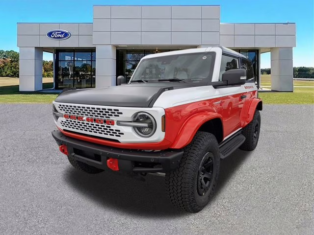 2025 Oxford White Ford Bronco Stroppe Edition 4X4 Convertible
