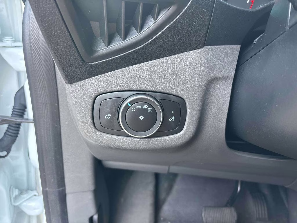 2022 Frozen White Ford Transit Connect XL FWD Crossover