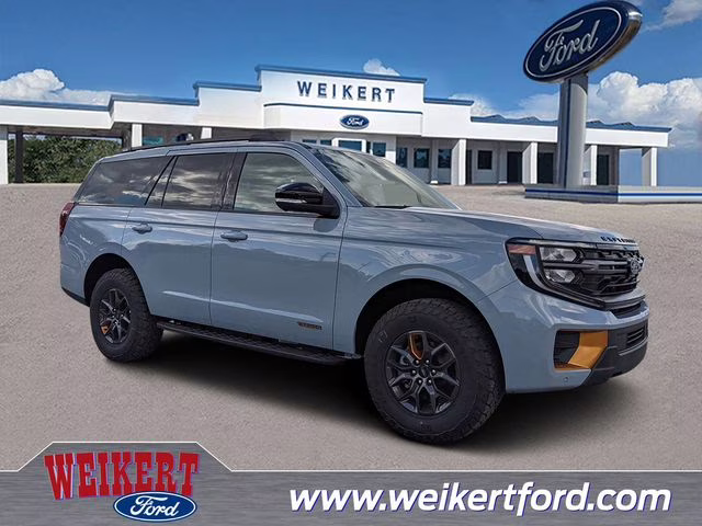 2025 Glacier Gray Metallic TriCoat Ford Expedition Tremor 4X4 SUV