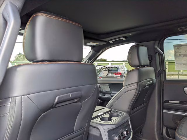 2025 Glacier Gray Metallic TriCoat Ford Expedition Tremor 4X4 SUV