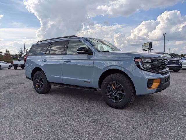 2025 Glacier Gray Metallic TriCoat Ford Expedition Tremor 4X4 SUV
