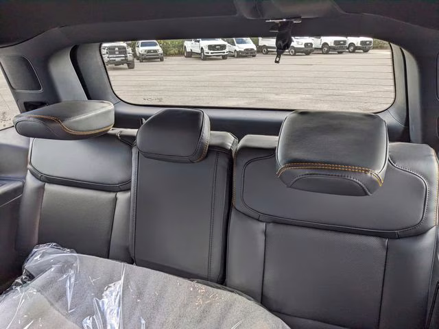 2025 Glacier Gray Metallic TriCoat Ford Expedition Tremor 4X4 SUV