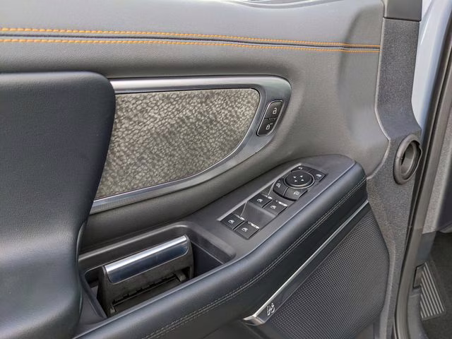 2025 Glacier Gray Metallic TriCoat Ford Expedition Tremor 4X4 SUV